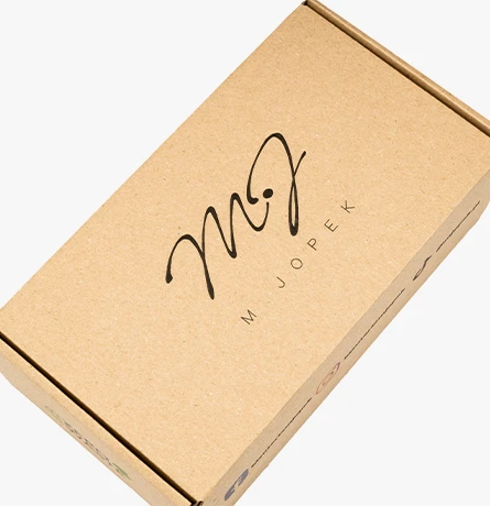 kartony z nadrukiem budujące rozpoznawalność marki, realizacja dla firmy M. Jopek